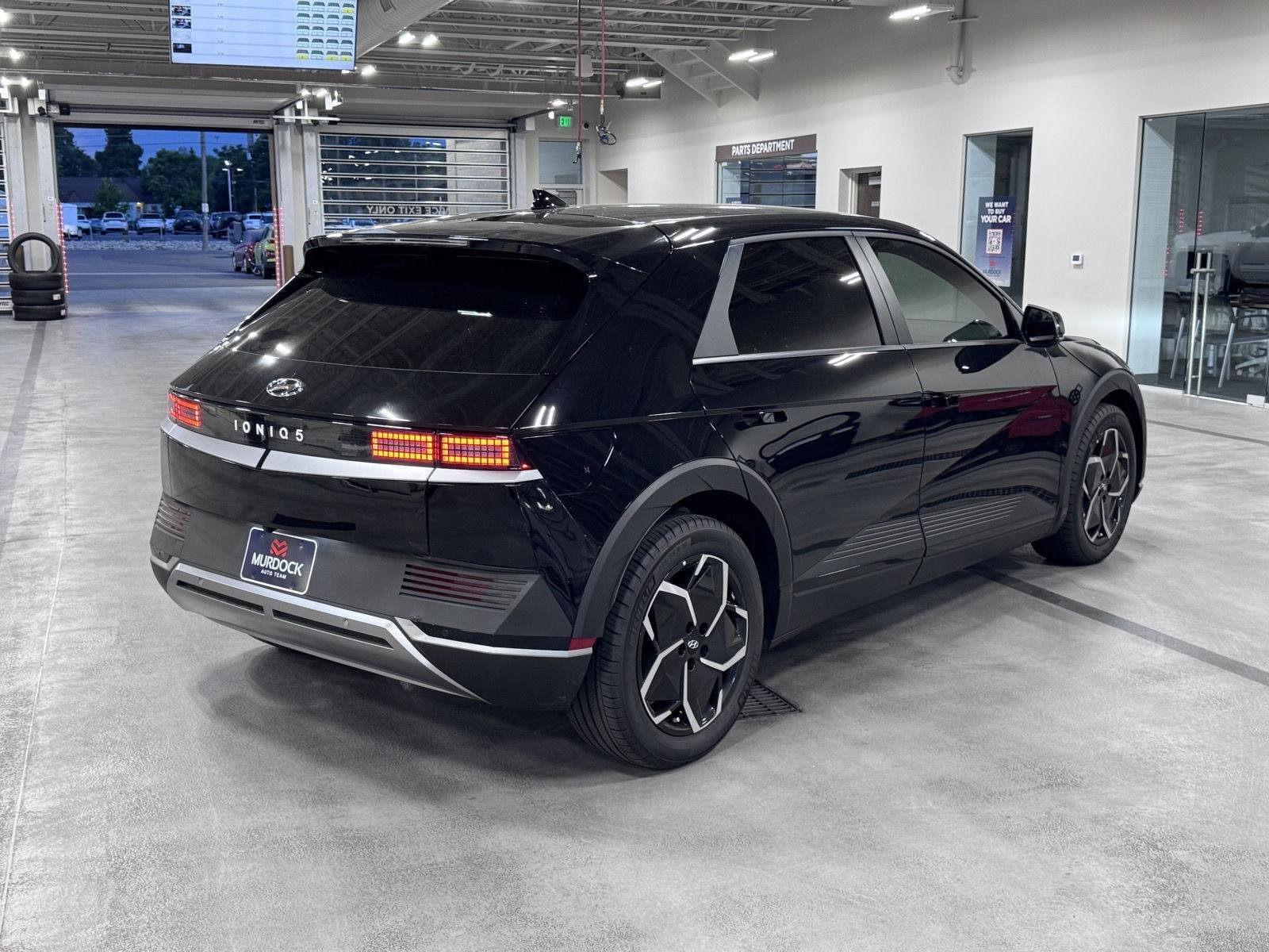 Certified Used 2024 Abyss Black Hyundai SEL image 6