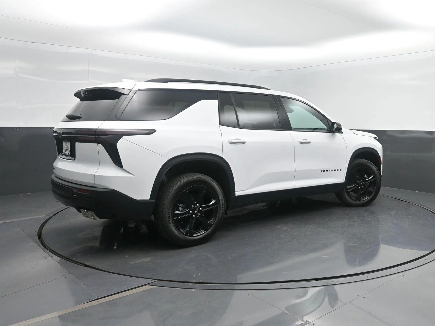 2027 Chevrolet Traverse LT - Photo 2