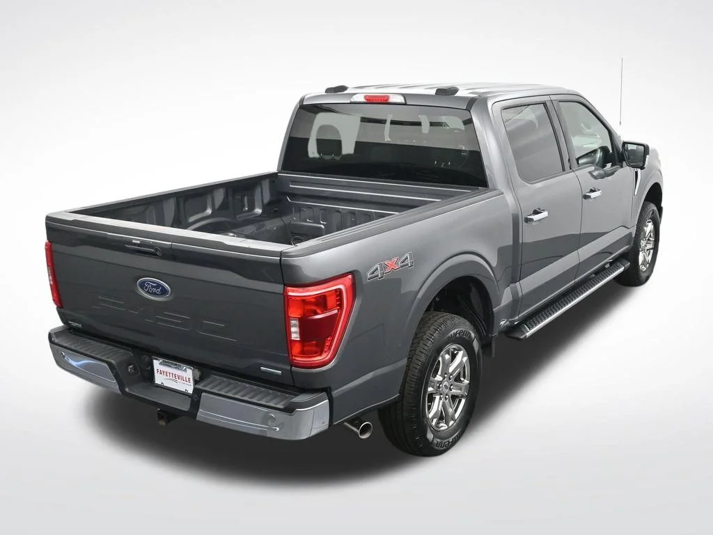 Used 2023 Gray Ford XLT image 24