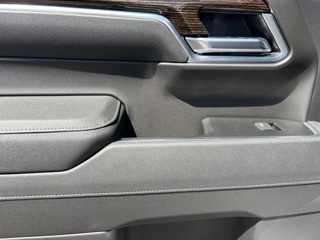 New 2026 Summit White GMC SLE image 17