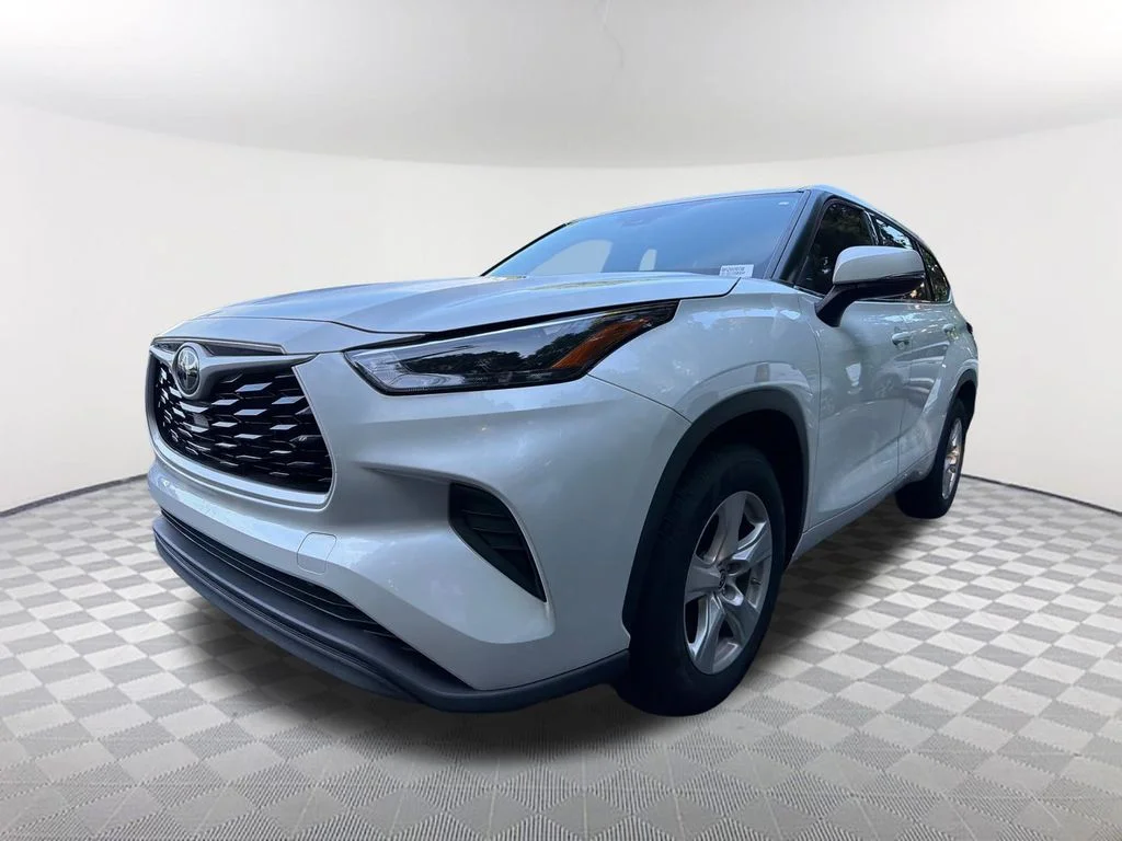 Used 2022 Beige Toyota L image 1