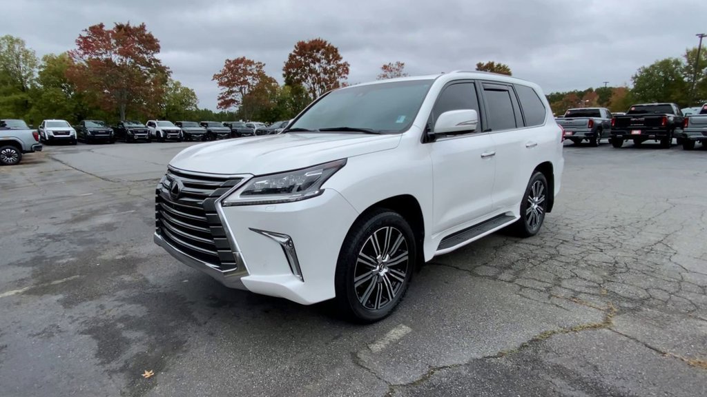 2018 Lexus LX 570 photo 4