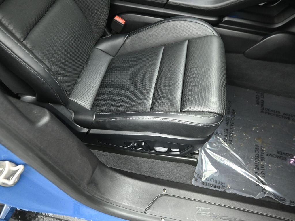 2024 PORSCHE TAYCAN - Image 31