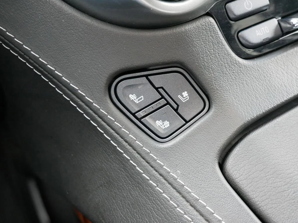 Used 2019 Gray Chevrolet Premier image 23