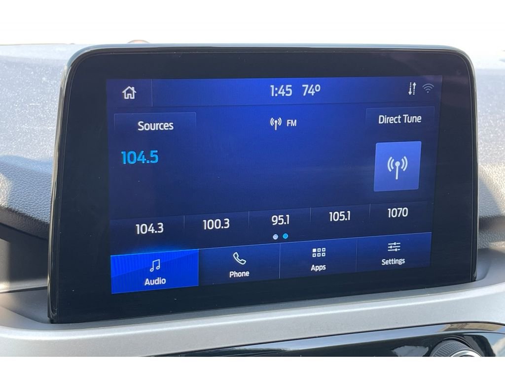 Used 2022 ICONIC SILVER Ford SE image 26