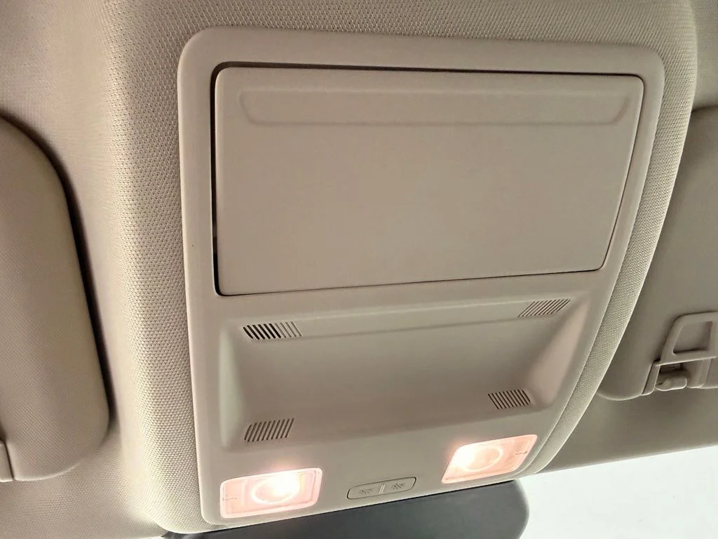 Used 2020 White Ford SE Sport image 31