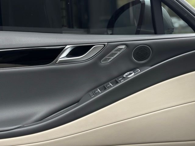 Used 2021 Silver Genesis 2.5T image 13