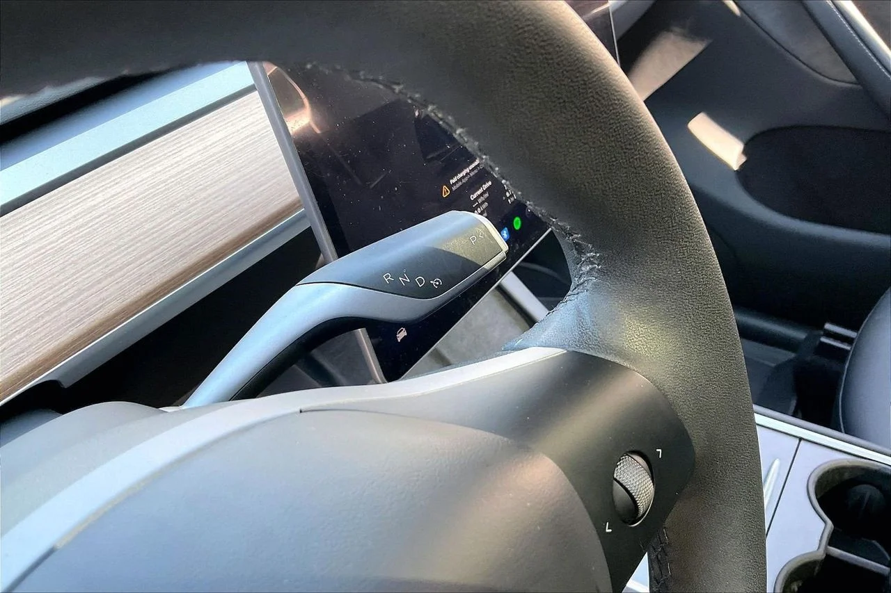 Used 2025  Tesla Performance image 33