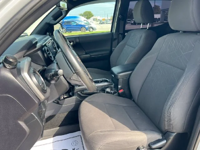 Used 2018  Toyota TRD Sport image 31