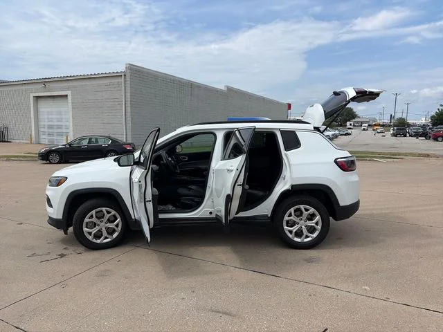 Used 2024 White Jeep Latitude image 48