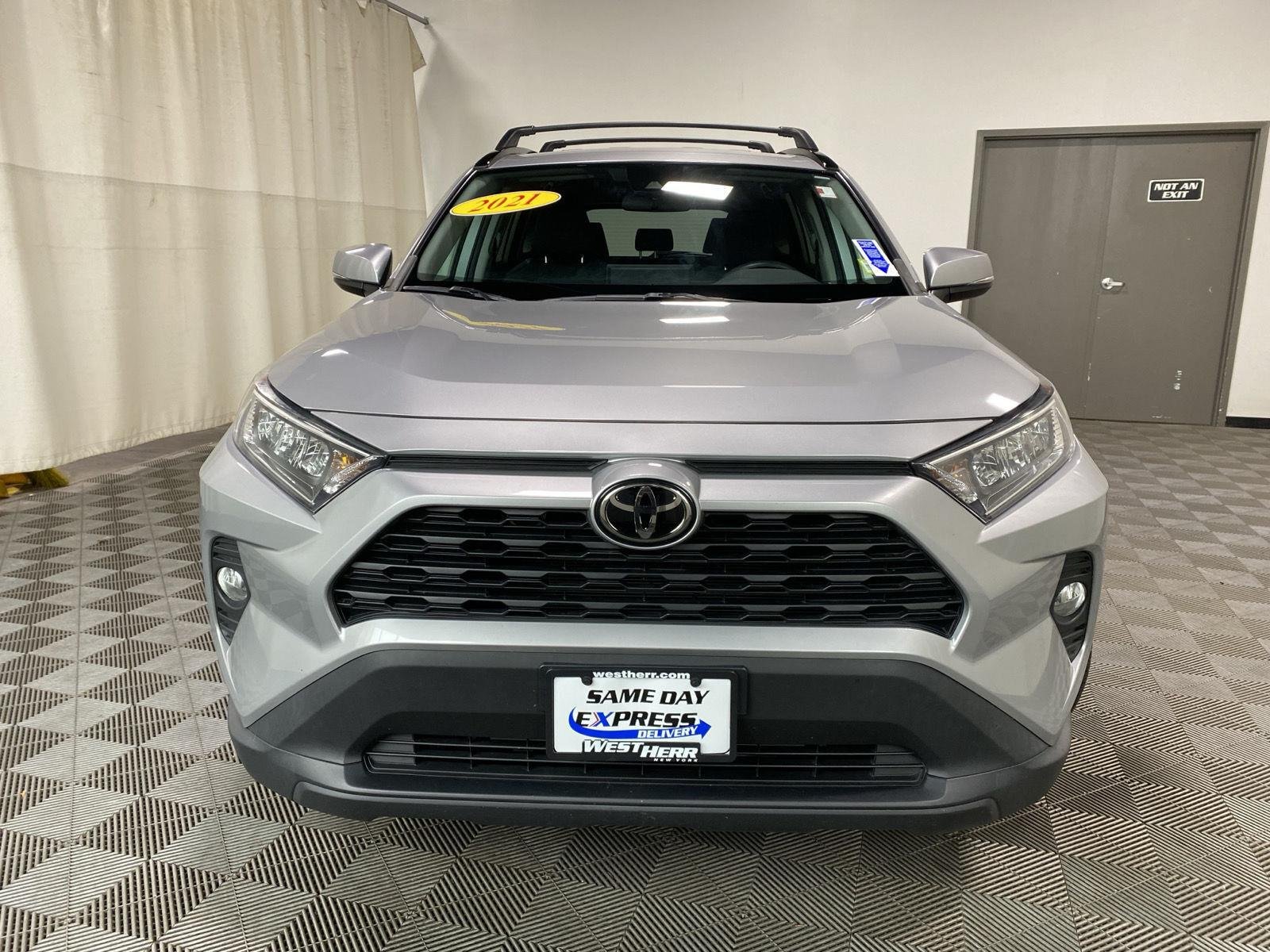 Used 2021 Silver Sky Metallic Toyota XLE image 3