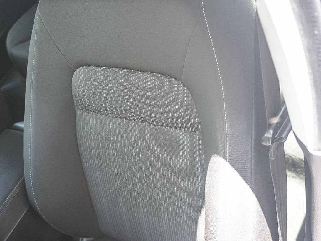 Used 2022 White Honda EX image 20