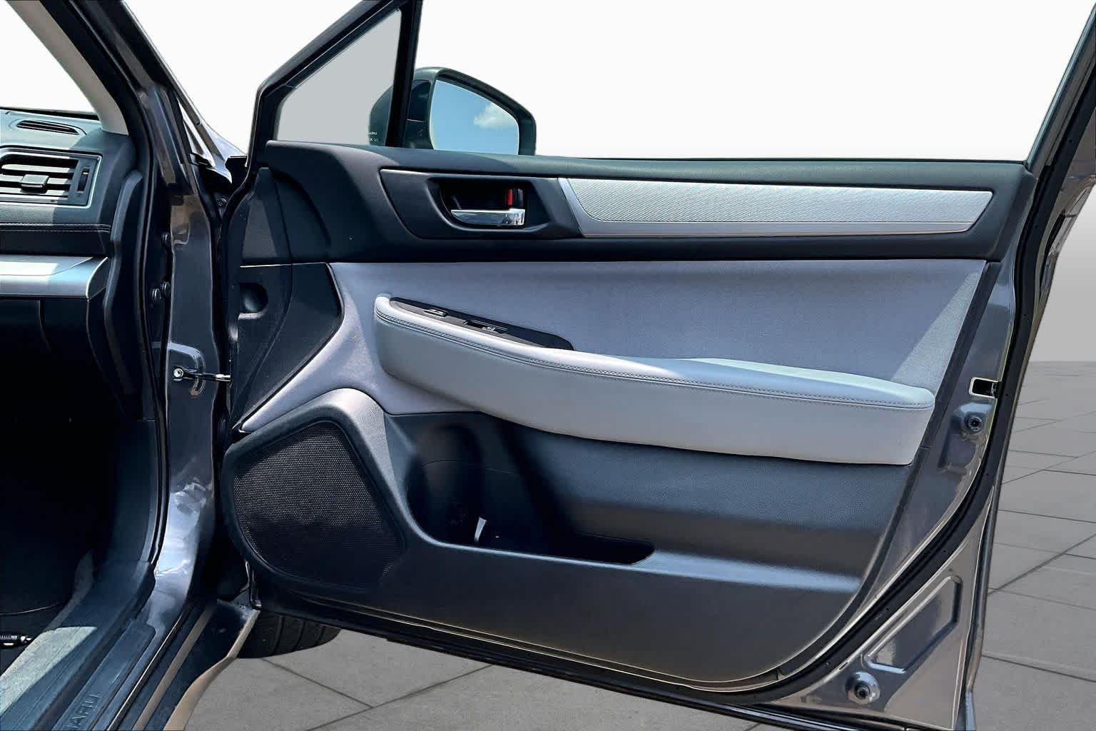 Used 2018 Magnetite Gray Metallic Subaru Premium image 23