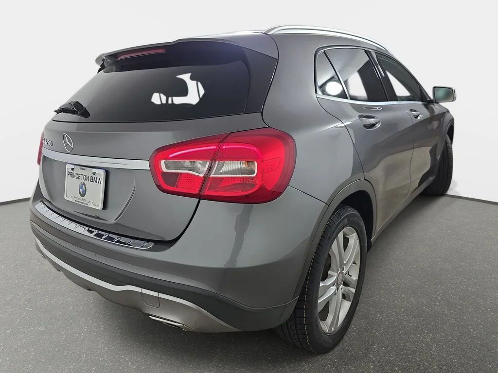 Used 2018 Gray Metallic Mercedes-Benz GLA 250 image 38