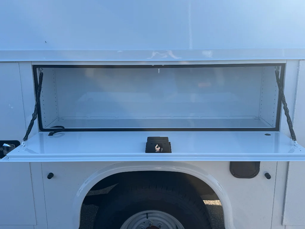 New 2027 Oxford White Ford Knapheide KUV image 9