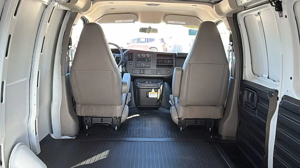 2025 Chevrolet Express Cargo Work Van - Photo 23