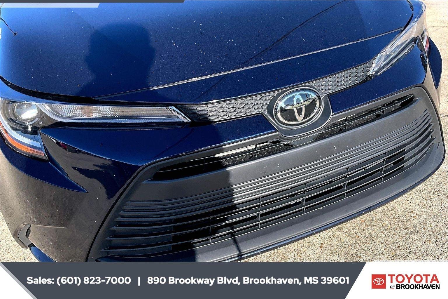 Used 2024 Blueprint Toyota LE image 23
