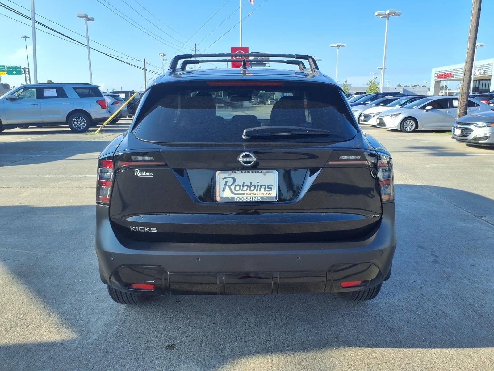 2026 Nissan Kicks photo 7 of 26