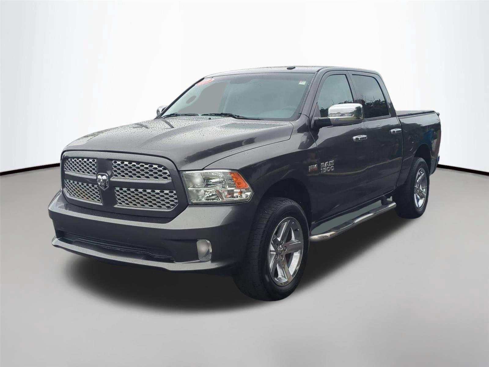 Used 2017 Granite Crystal Metallic Clearcoat Ram Express image 1