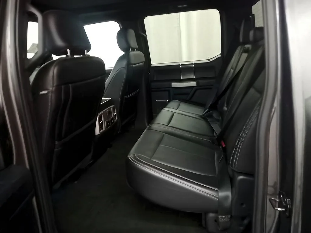 Used 2018 Magnetic Ford LARIAT image 12