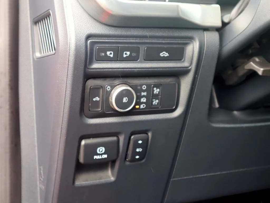 Used 2021 Race Red Ford LARIAT image 14