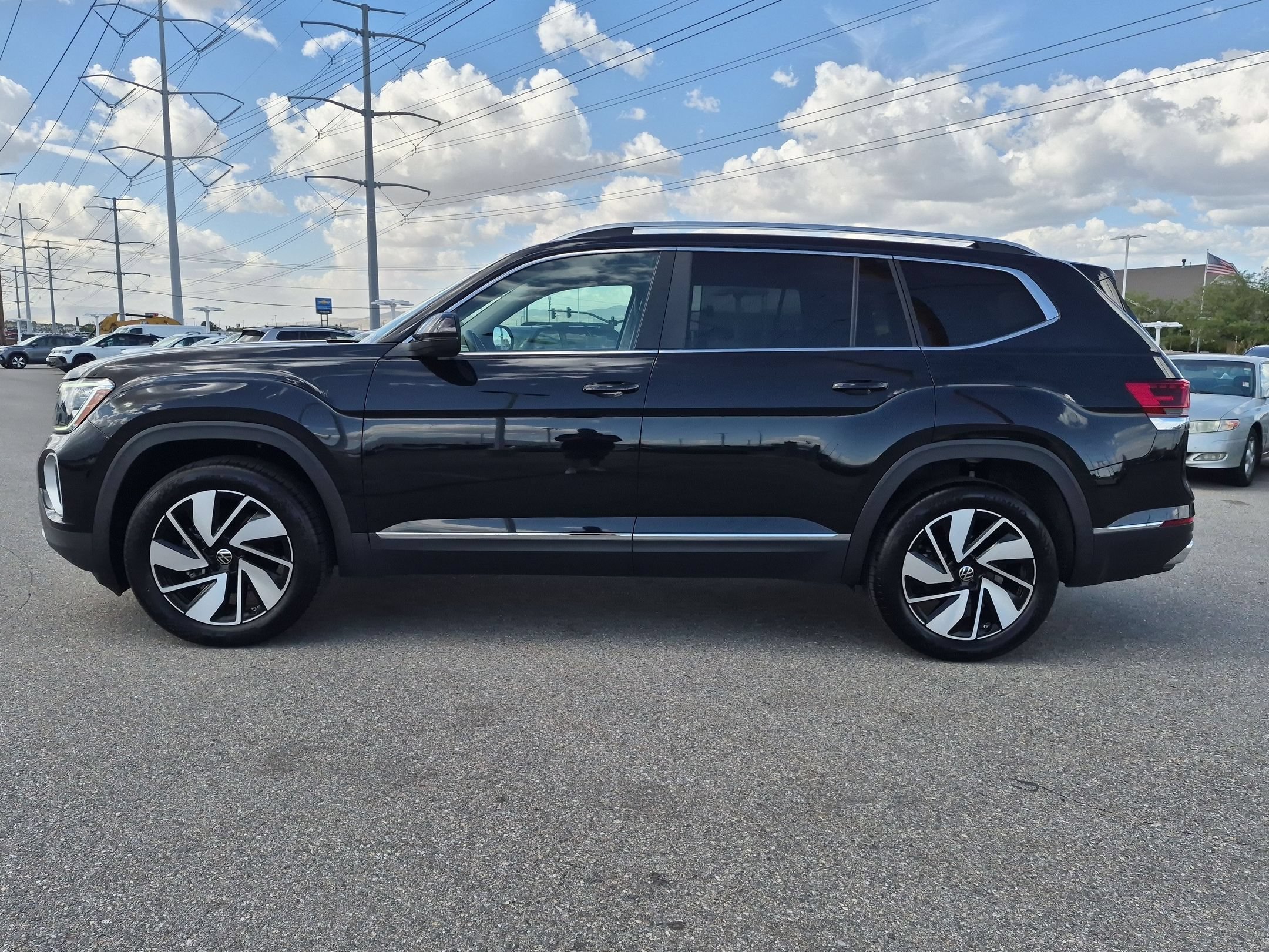 Used 2025 Deep Black Pearl Volkswagen 2.0T SEL image 7