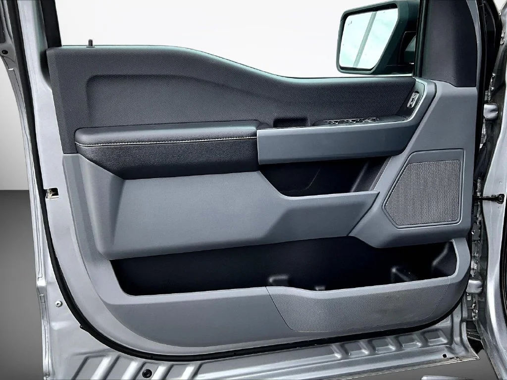Used 2023 Silver Metallic Ford XLT image 20