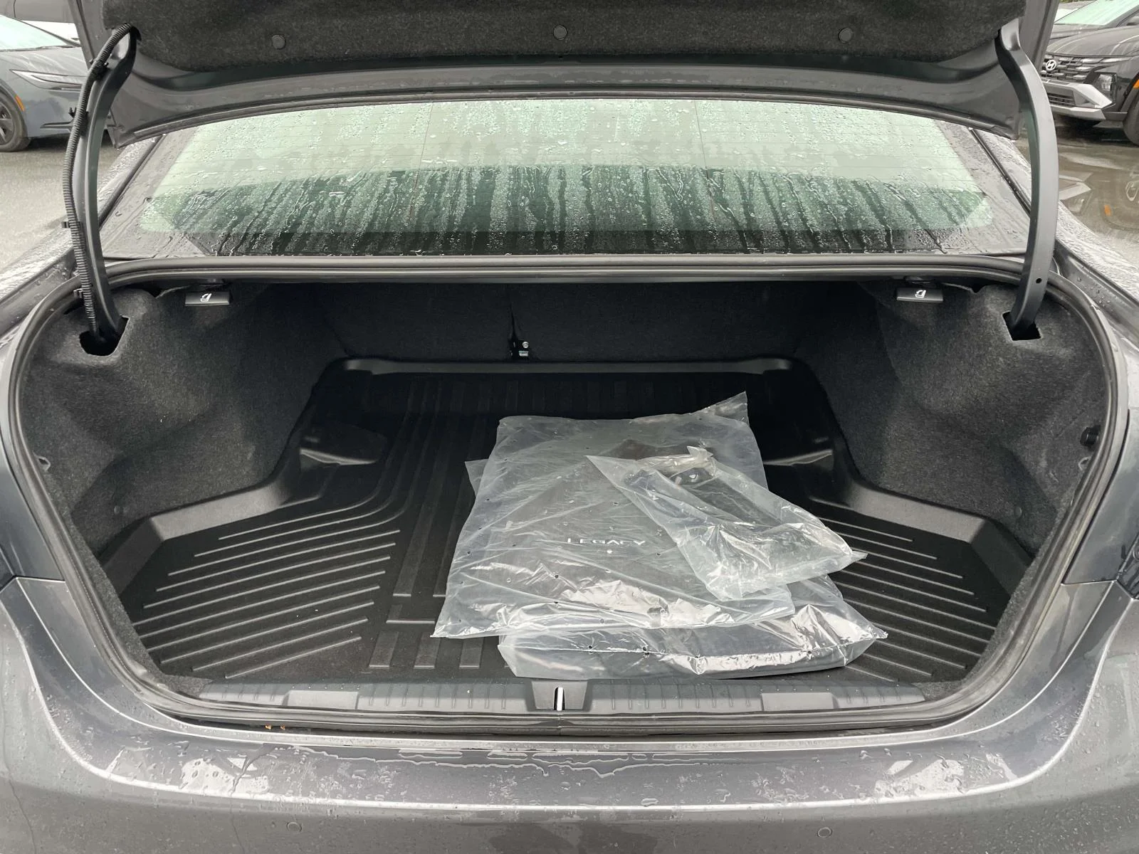 Used 2025 Magnetite Gray Metallic Subaru Limited image 29