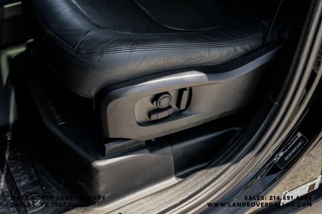 Used 2024 Black Land Rover V8 image 34