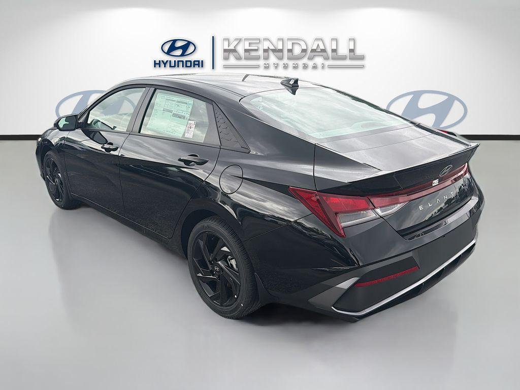 New 2026 Abyss Black Hyundai SEL Sport image 4