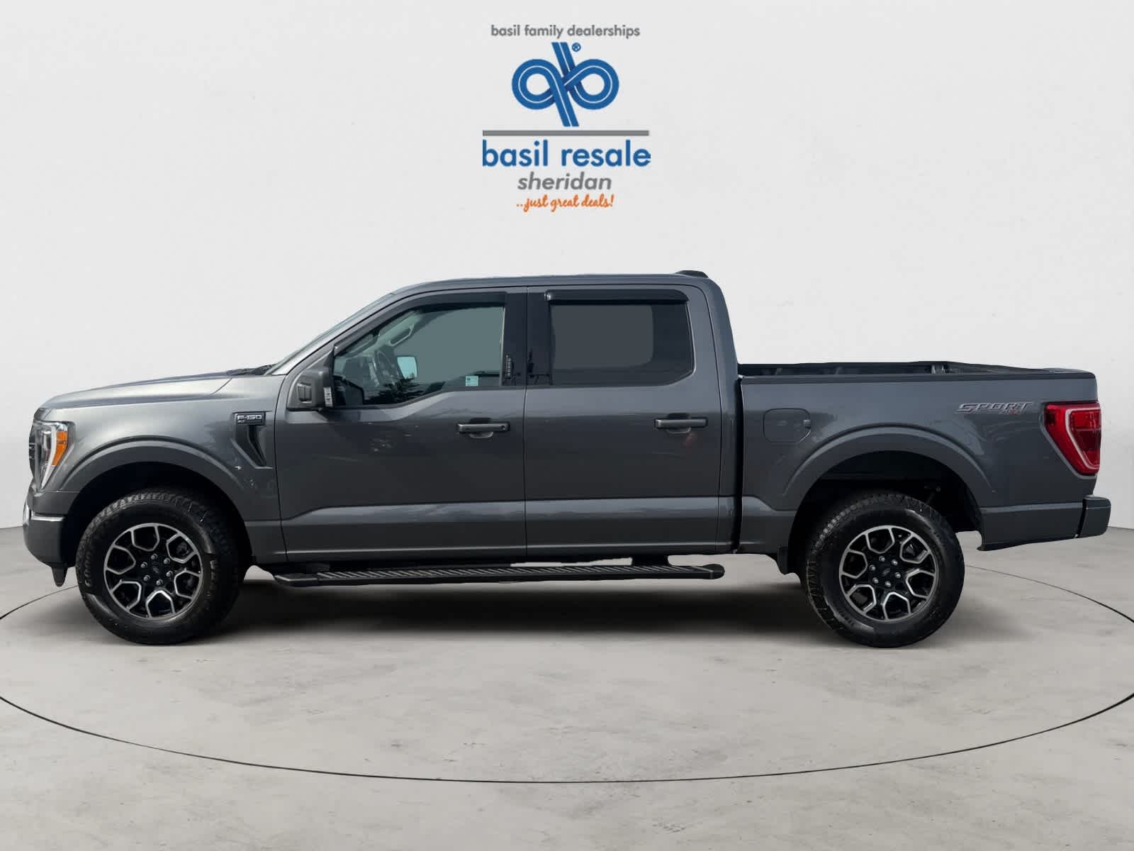 Used 2022 Carbonized Gray Ford XLT image 3