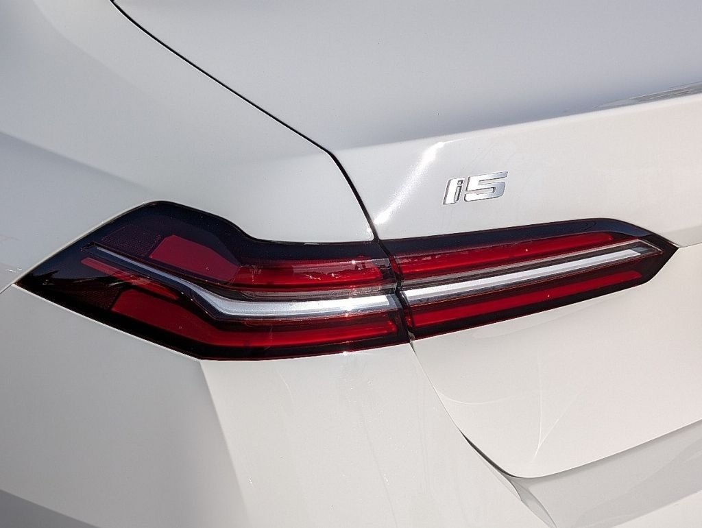 Used 2024 Alpine White BMW M60 image 12