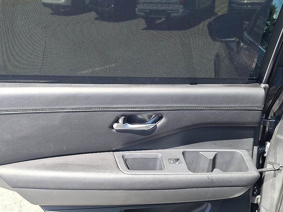 Used 2025 Gun Metallic Nissan Platinum image 31