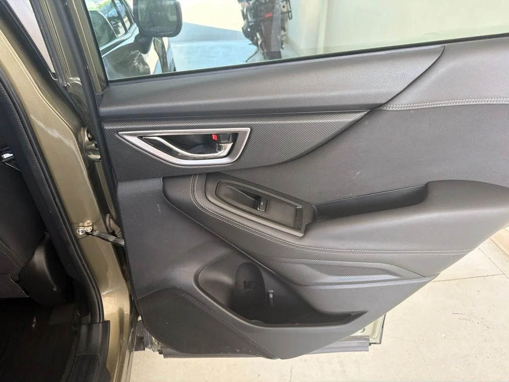 Used 2022 Green Metallic Subaru Premium image 31
