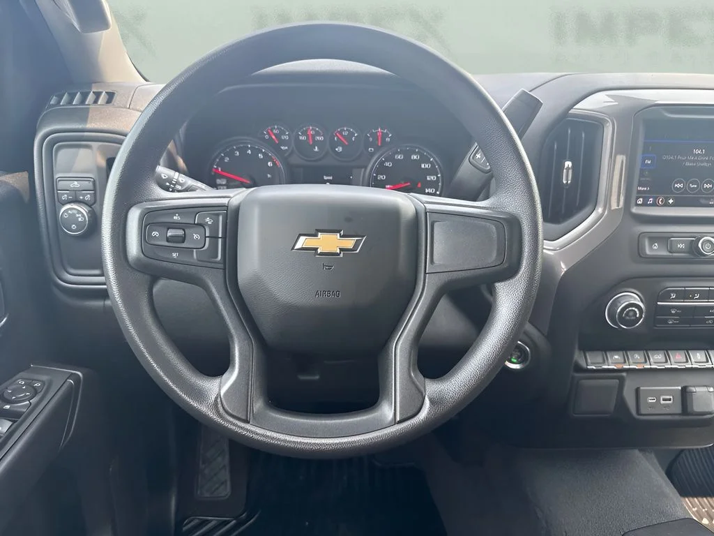 Used 2023 White Chevrolet Custom image 14