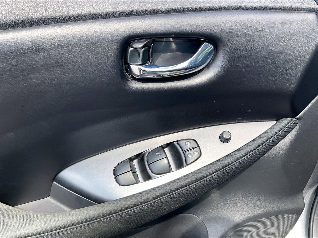 Used 2022 Gun Metallic Nissan S image 36