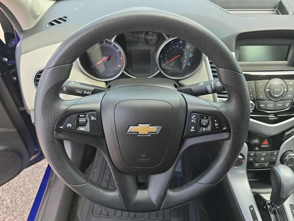Used 2013 Blue Chevrolet LS image 11