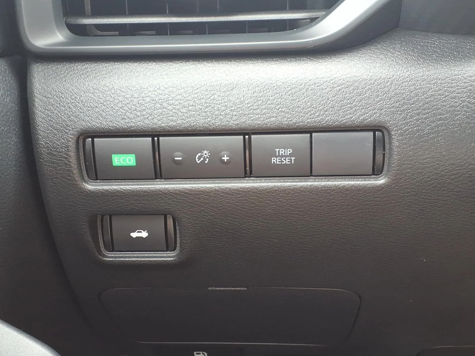 2025 Nissan Sentra S White at Robbins Nissan