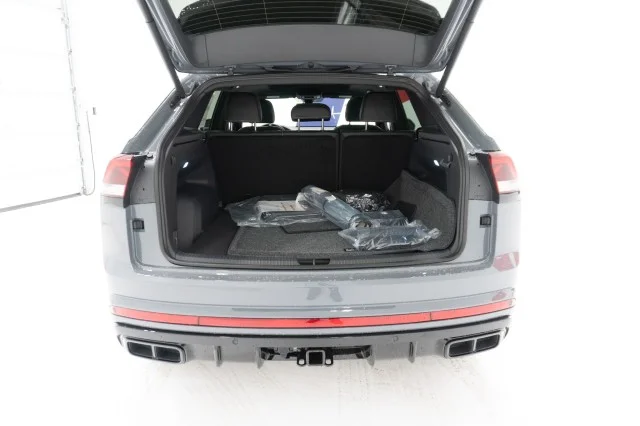 New 2026 Pure Gray Volkswagen 2.0T SEL R-Line Black image 9