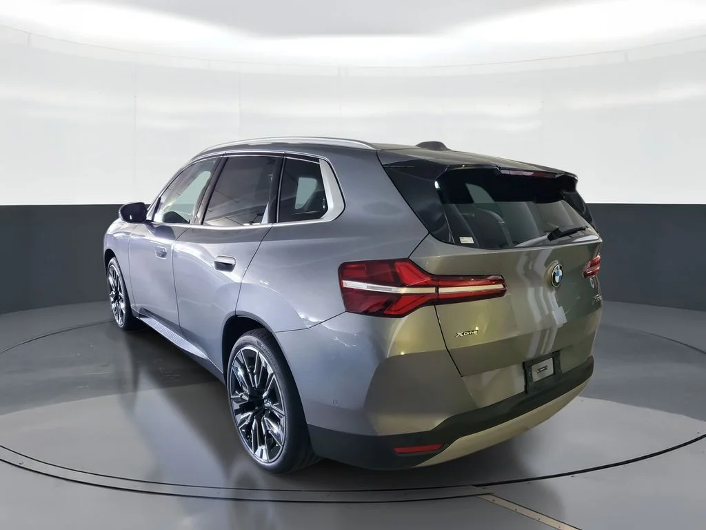 New 2026 Skyscraper Grey Metallic BMW 30 xDrive image 4