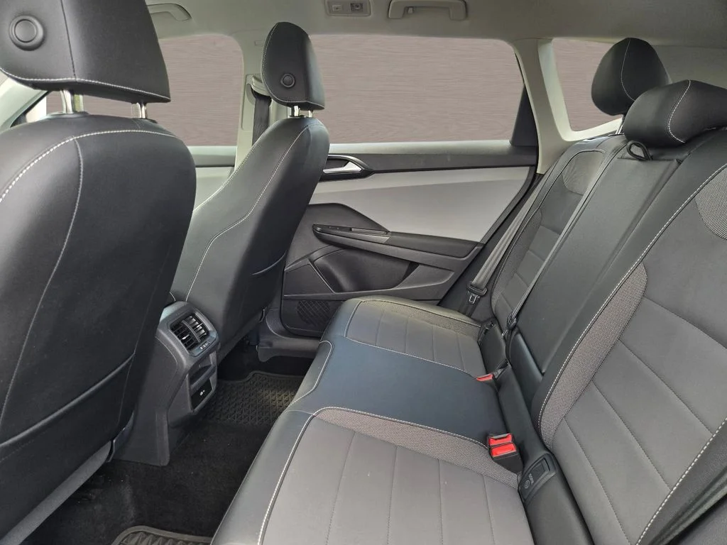 Used 2022 Gray Volkswagen 1.5T SE image 12