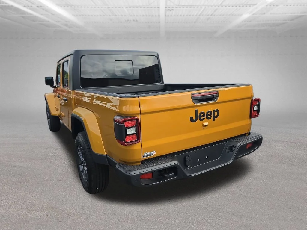 New 2026 Goldilocks Exterior Paint Jeep Sport S image 3