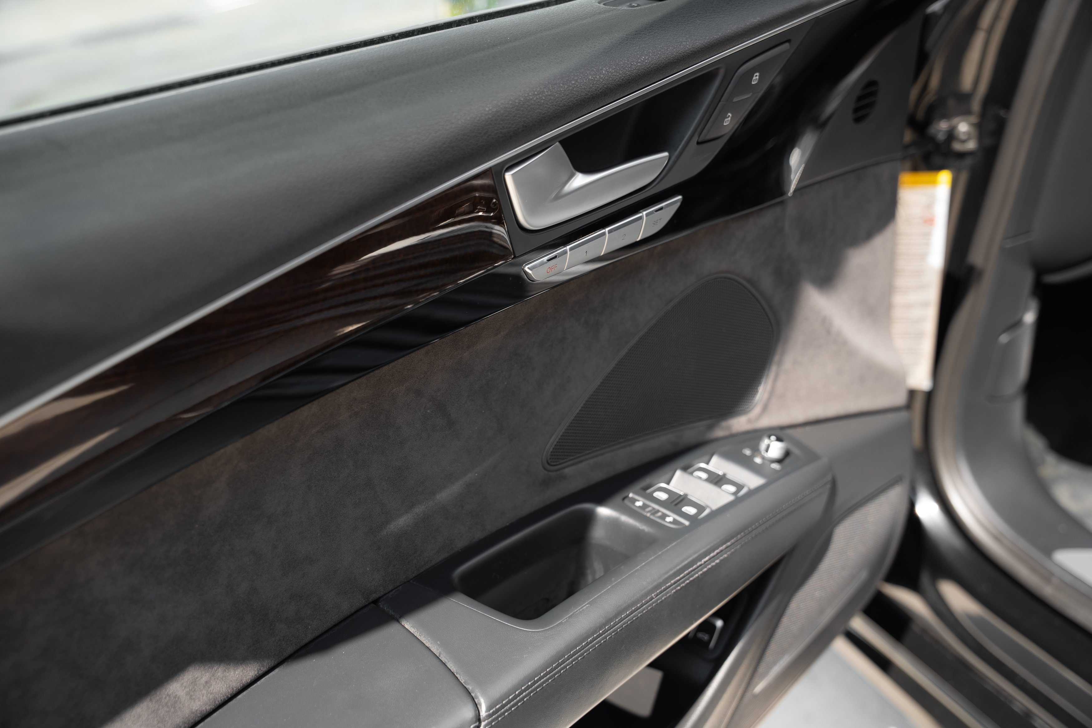 Used 2017 Mythos Black Metallic Audi Sport image 19