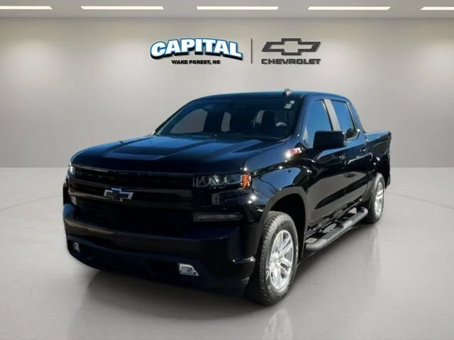 Used 2020 BLACK Chevrolet RST image 1
