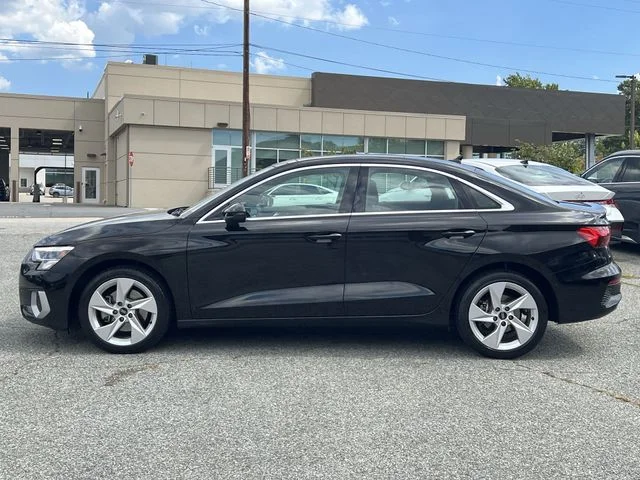 Used 2024  Audi 40 Premium image 10