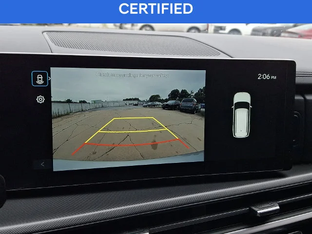 Used 2024 Silver Hyundai SE image 24