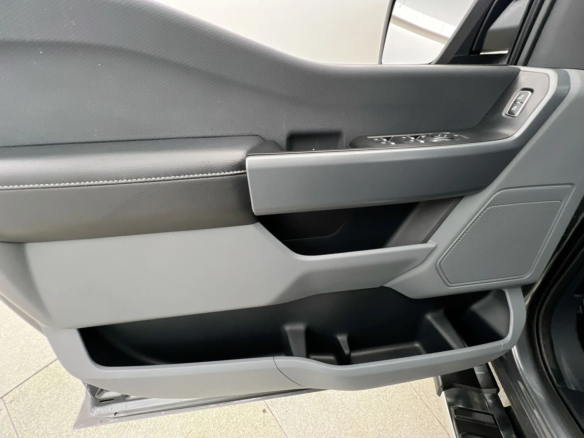 Used 2022 Gray Ford XLT image 21