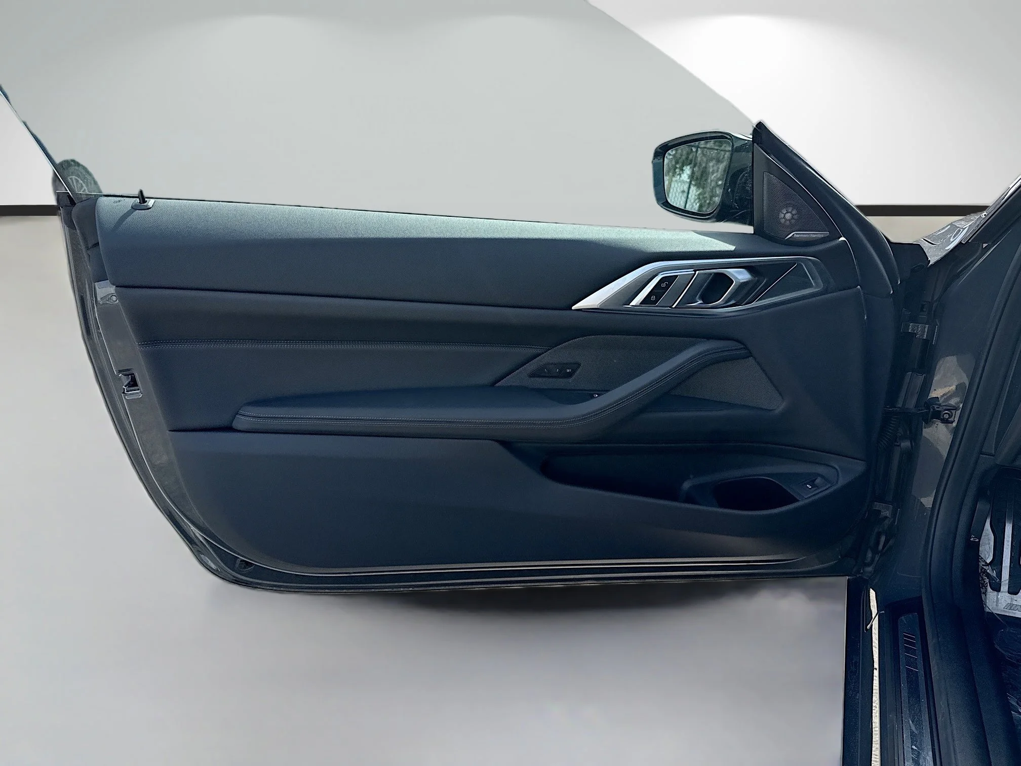 2026 BMW 4 Series M440i - Photo 21