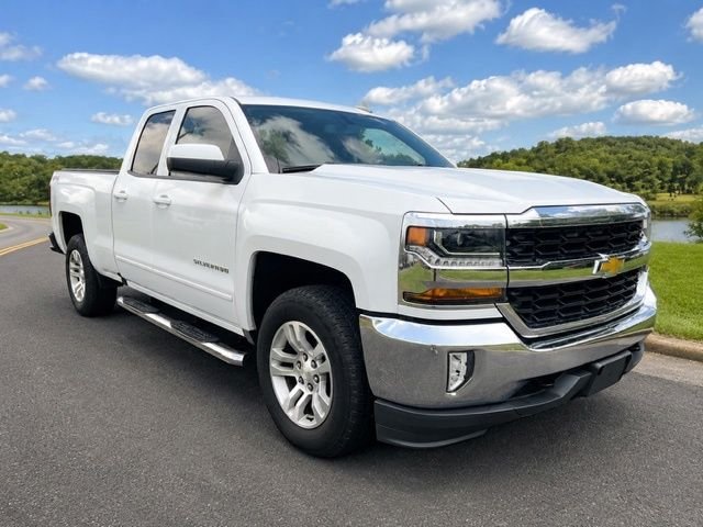 Used 2016 Summit White Chevrolet LT image 1