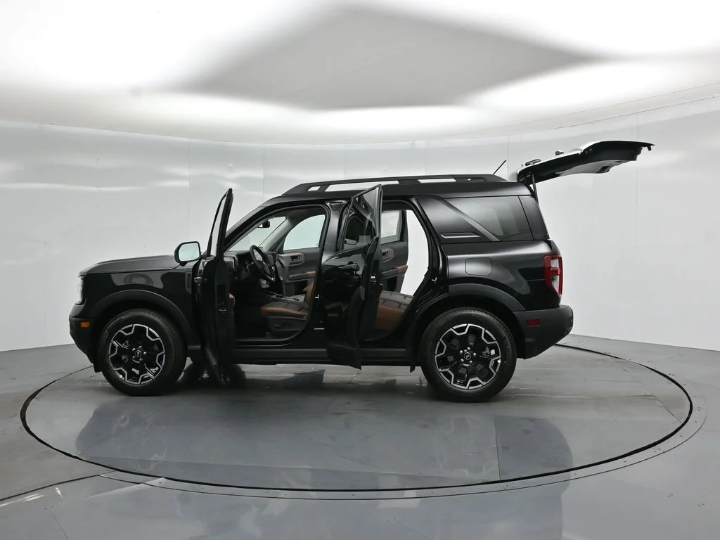 New 2026 Shadow Black Ford Outer Banks image 33